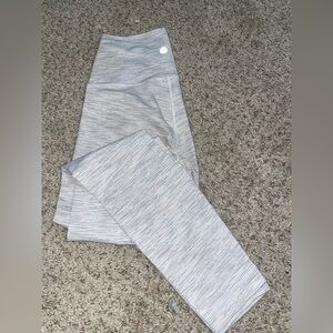 Lululemon wunder under